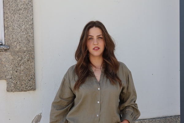 Camisa 100% Linho Shoulder de mulher