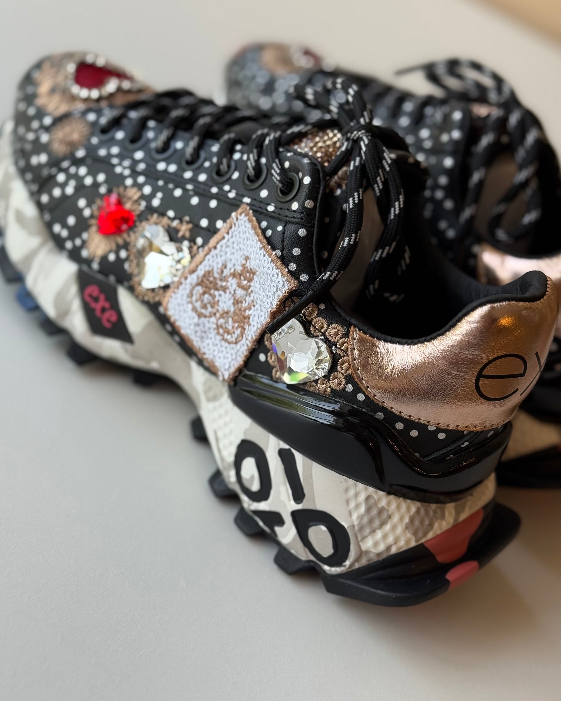 SAPATILHAS EXE BLACK/CHAMPAGNE