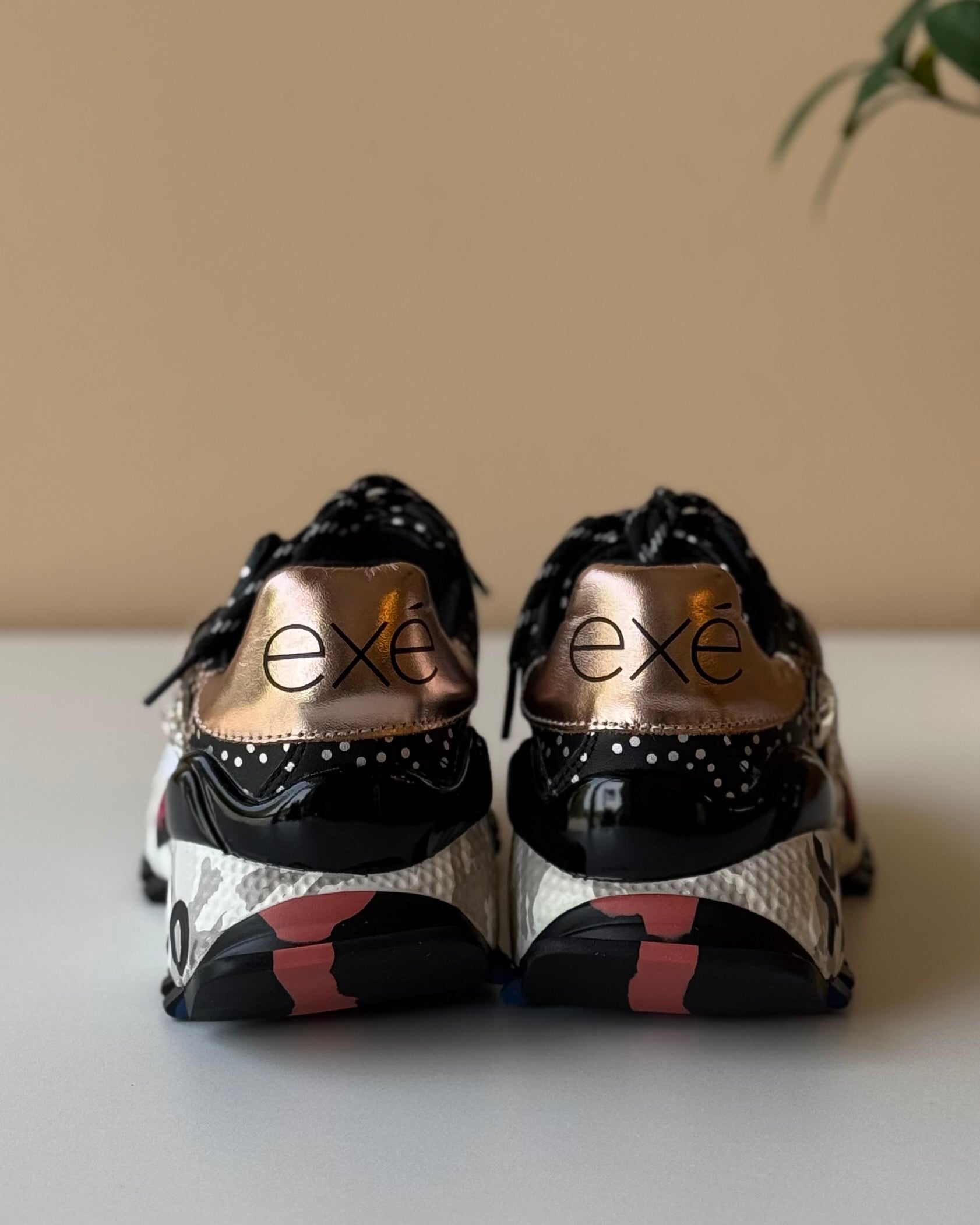 SAPATILHAS EXE BLACK/CHAMPAGNE