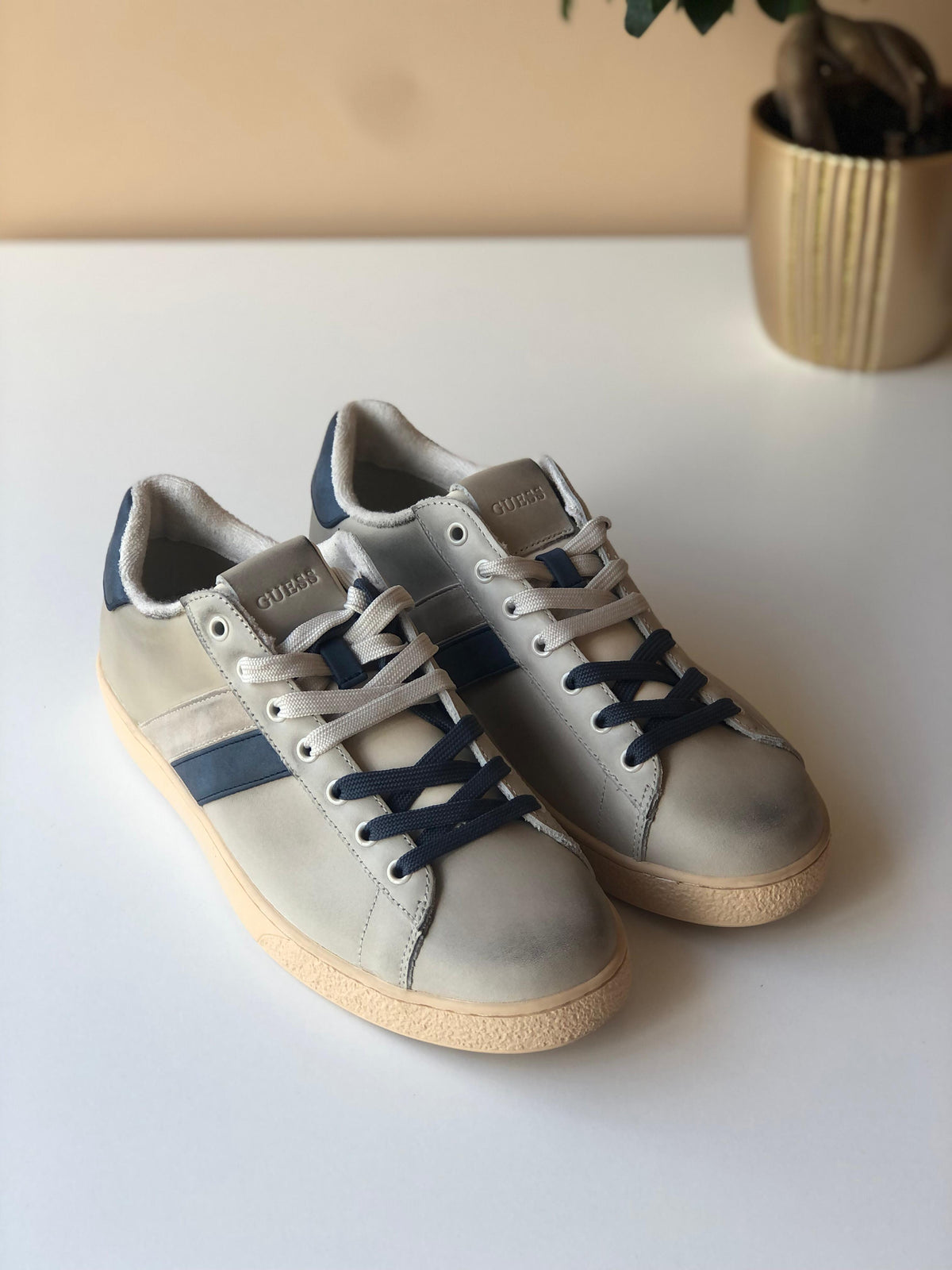 Sapatilhas Guess FMJNII LEA12