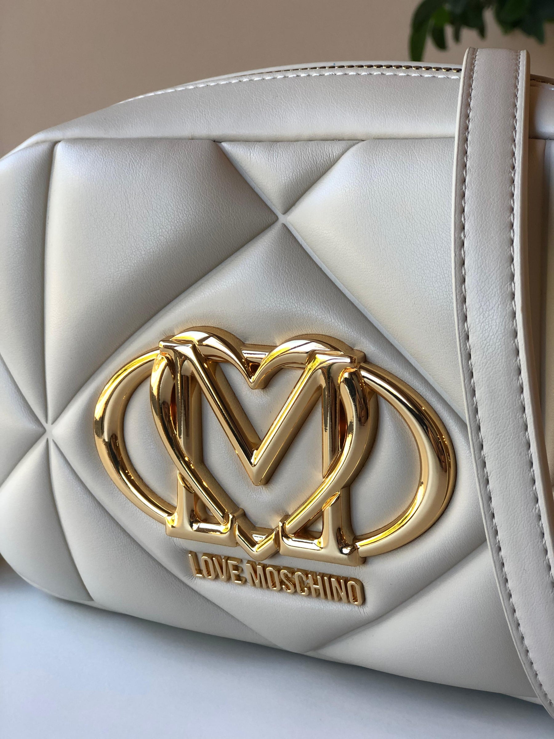 Mala Love Moschino Crossbody Bag
