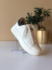 Women's Winnie Guess Trainers
