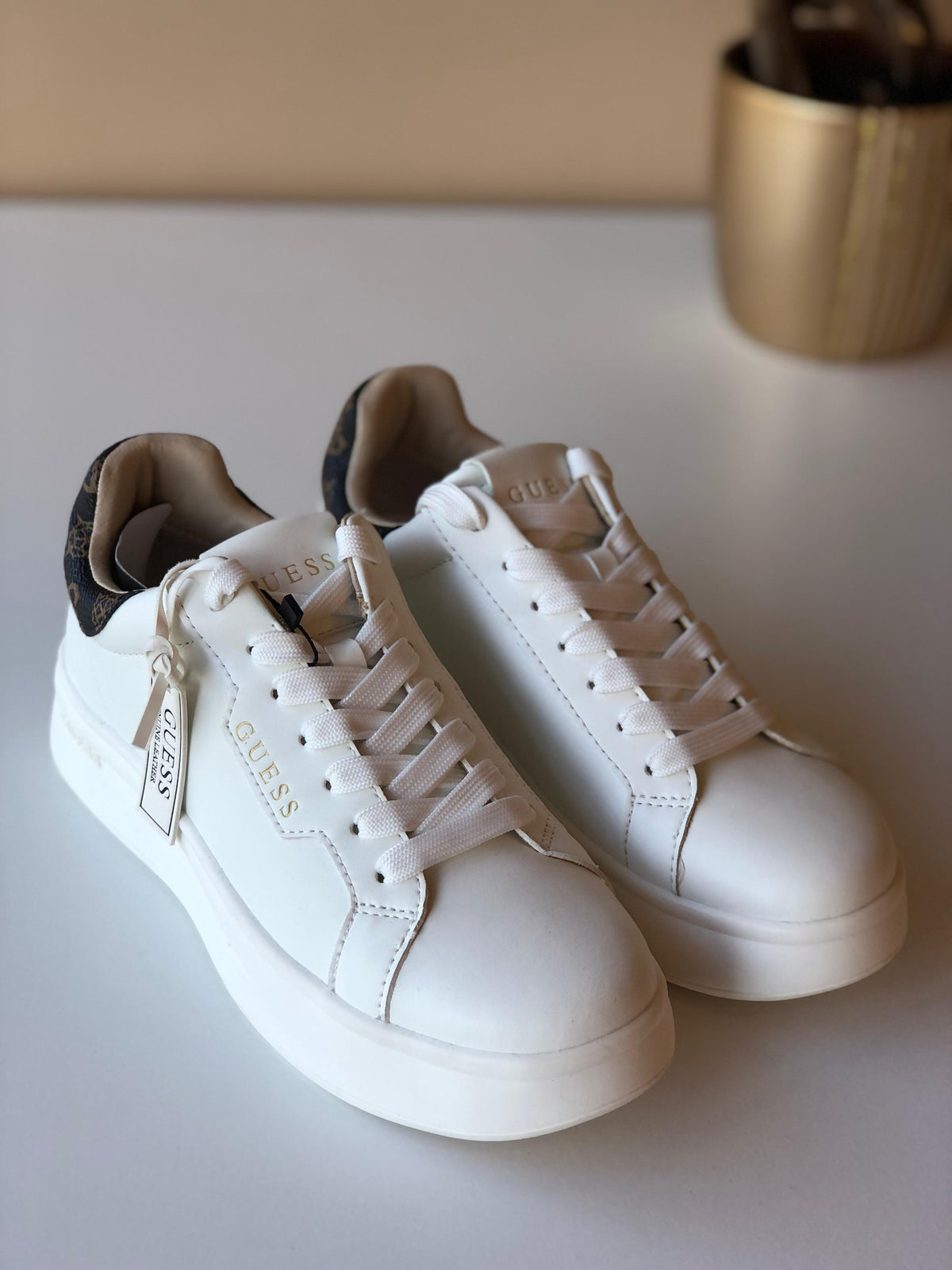 Women's Winnie Guess Trainers