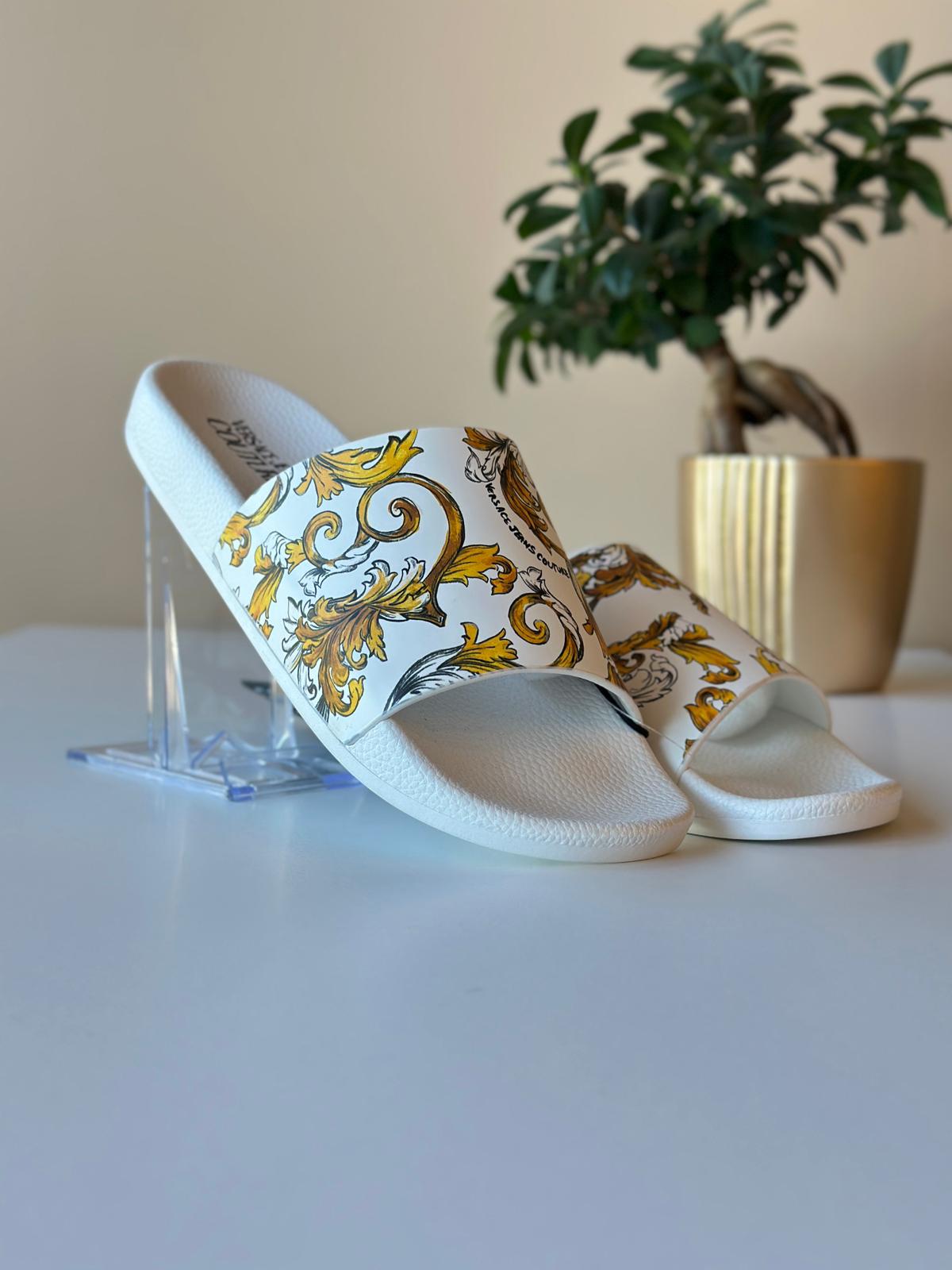Chinelos Logo Baroque Versace Jeans Couture