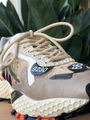 Exé Beige Gold Sneakers