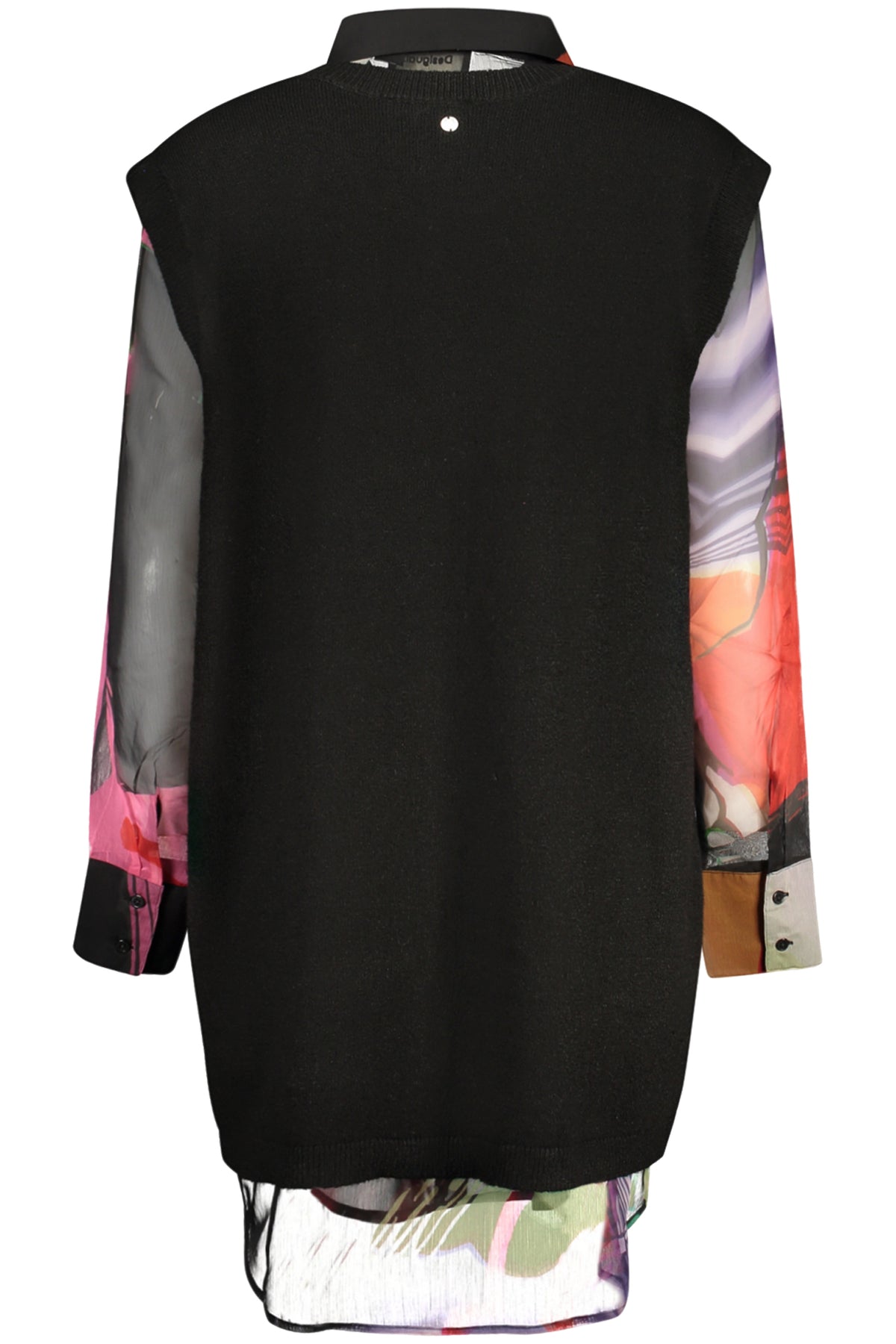 CAMISA COM LOGÓTIPO DESIGUAL MULHER PRETA