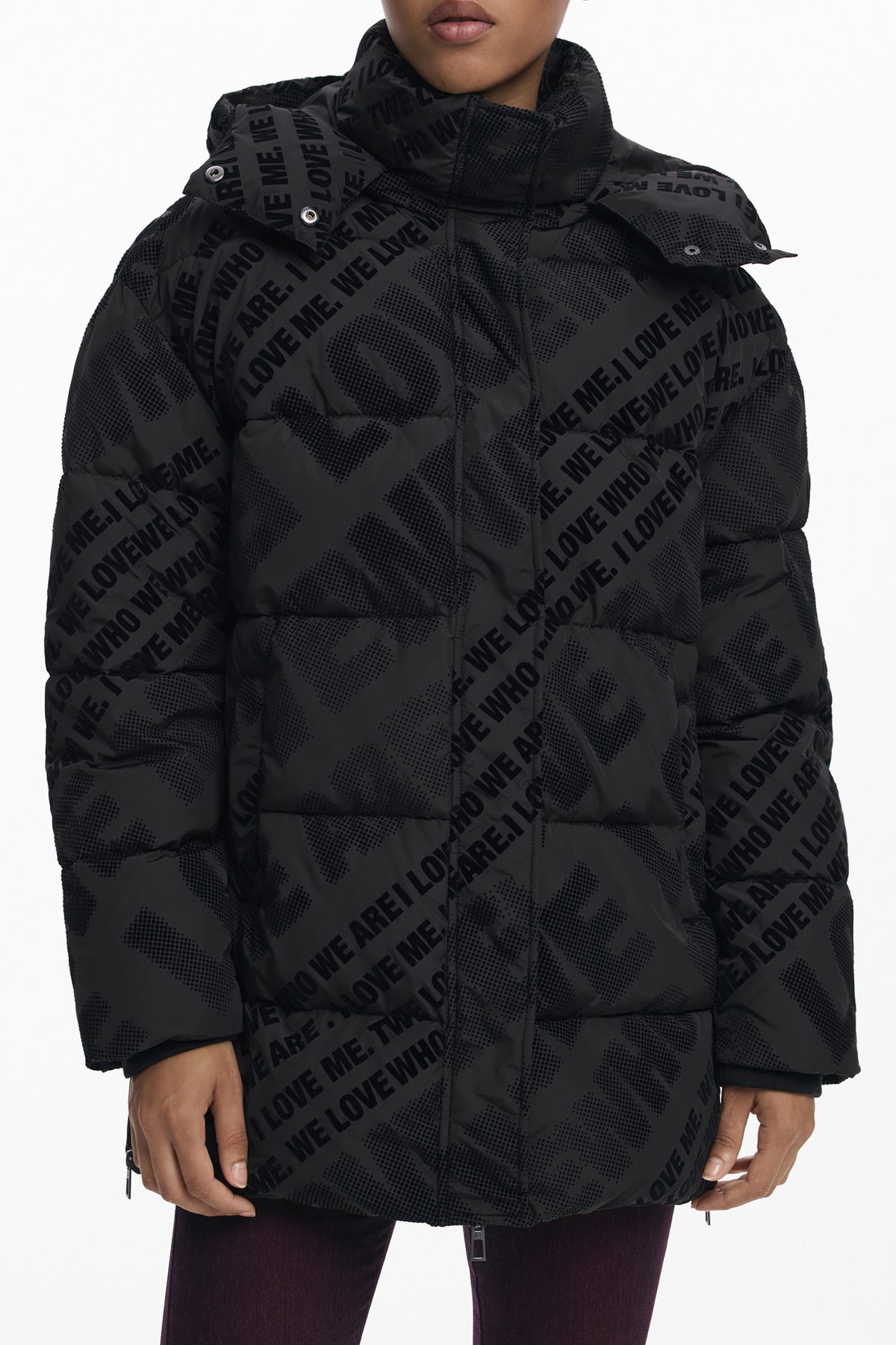 BLUSÃO COM CAPUZ DESIGUAL MULHER PRETO