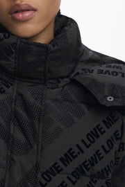 BLUSÃO COM CAPUZ DESIGUAL MULHER PRETO