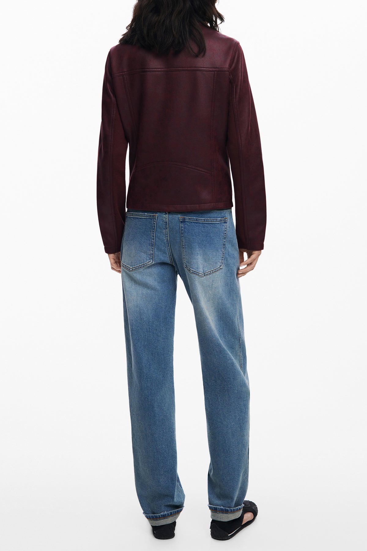 BLUSÃO COM FECHO DESIGUAL MULHER VERMELHO