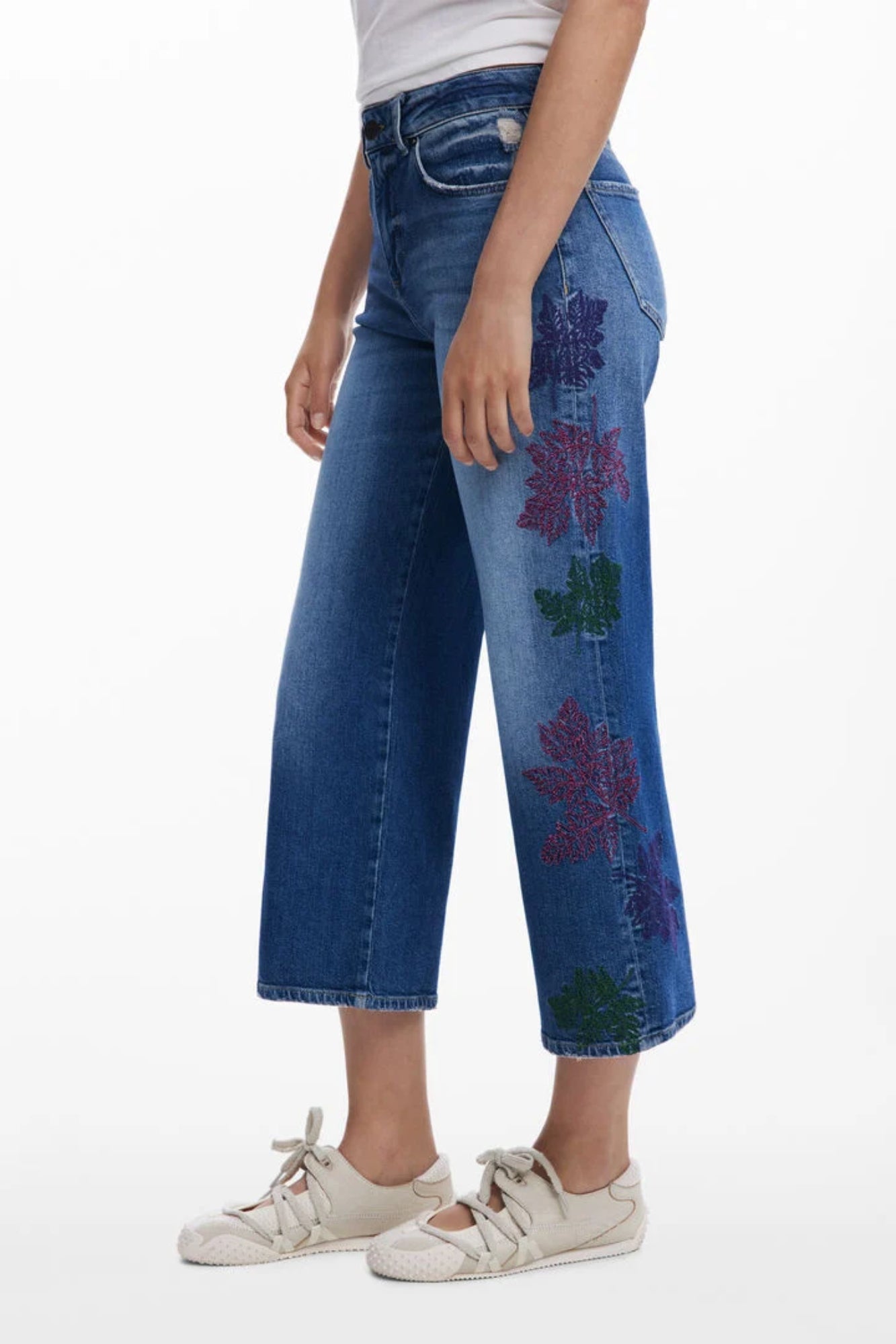 JEANS EM ALGODÃO DESIGUAL MULHER AZUL CLARO