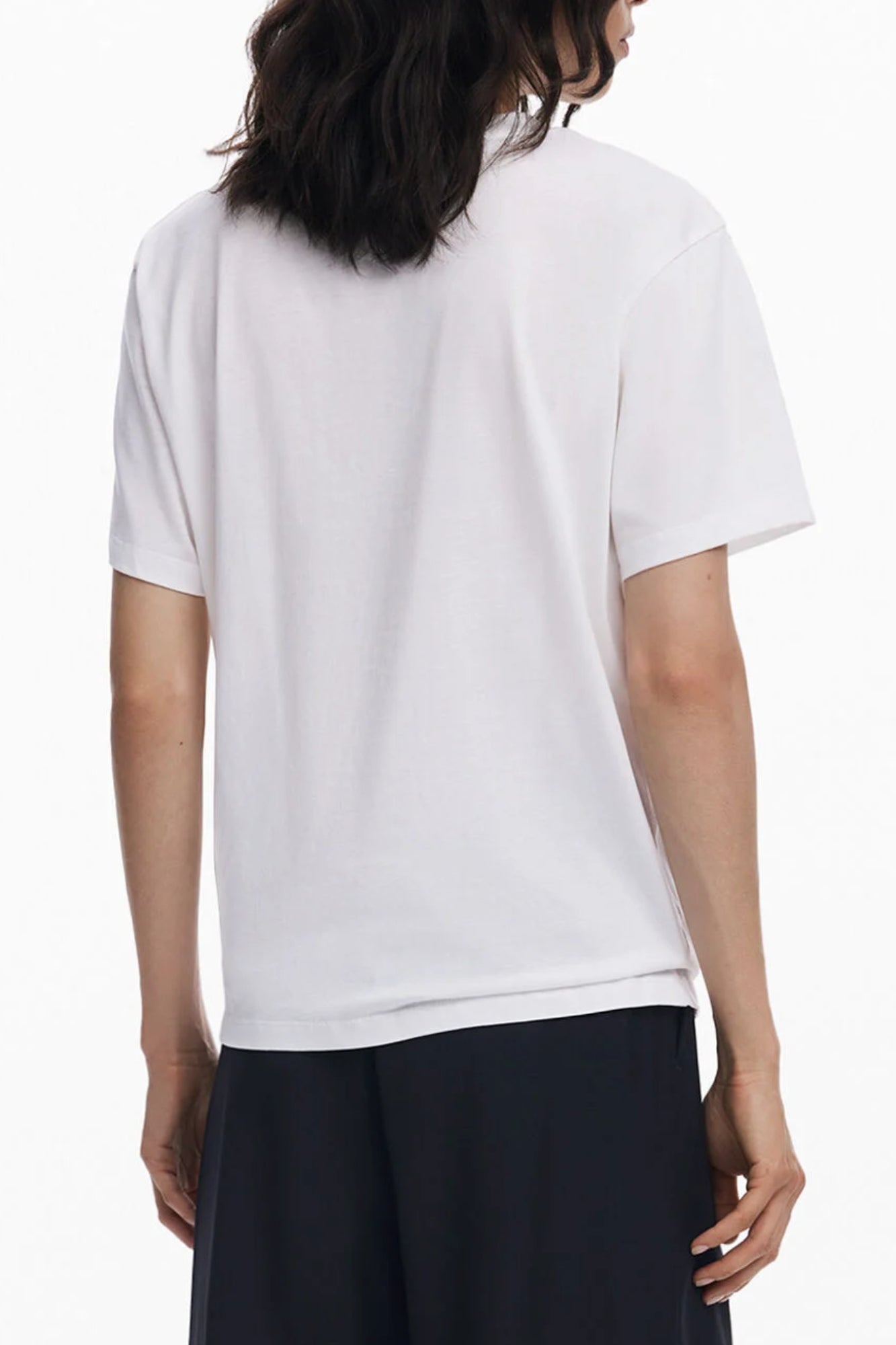 T-SHIRT EM ALGODÃO DESIGUAL MULHER BRANCA