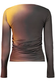 T-SHIRT COM LOGÓTIPO DESIGUAL MULHER PRETA