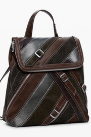 MOCHILA COM FECHO DESIGUAL MULHER CASTANHA