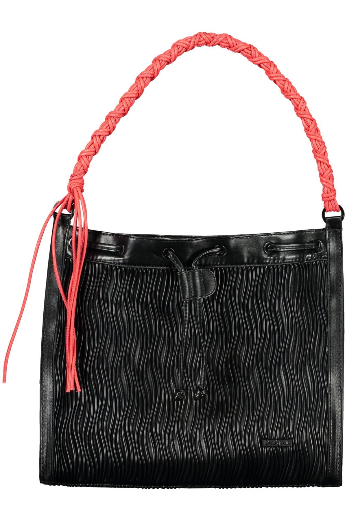 MOCHILA COM FECHO DESIGUAL MULHER PRETA
