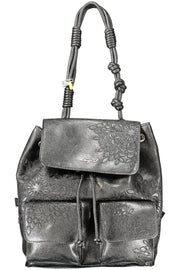 MOCHILA COM LOGÓTIPO DESIGUAL MULHER PRETA