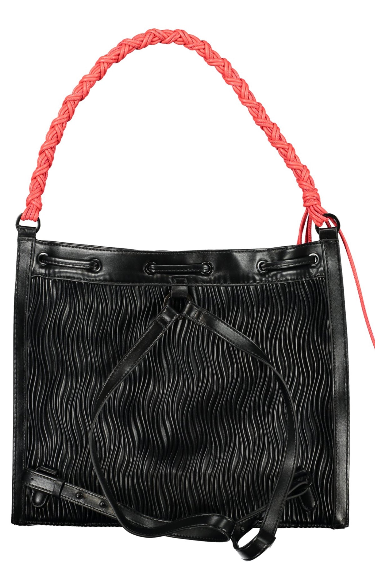 MOCHILA COM FECHO DESIGUAL MULHER PRETA