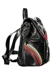 MOCHILA COM LOGÓTIPO DESIGUAL MULHER PRETA