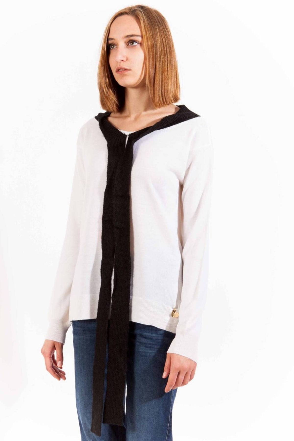 WOMEN'S WHITE LOVE MOSCHINO SWEATER